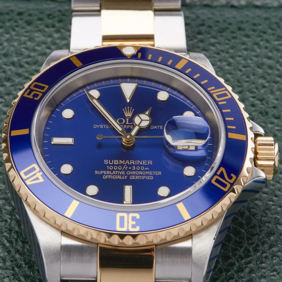 ROLEX SUBMARINER 40mm 18K GOLD DATE WATCH - Picture 6 of 12